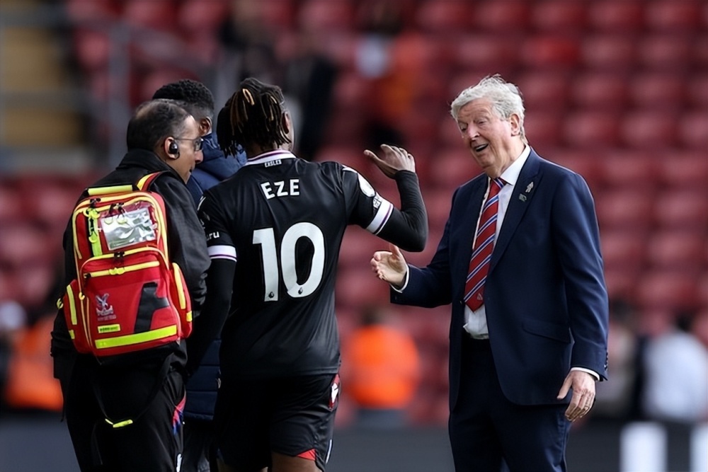  博洛尼亚主场气势如虹，三球完胜保级对手