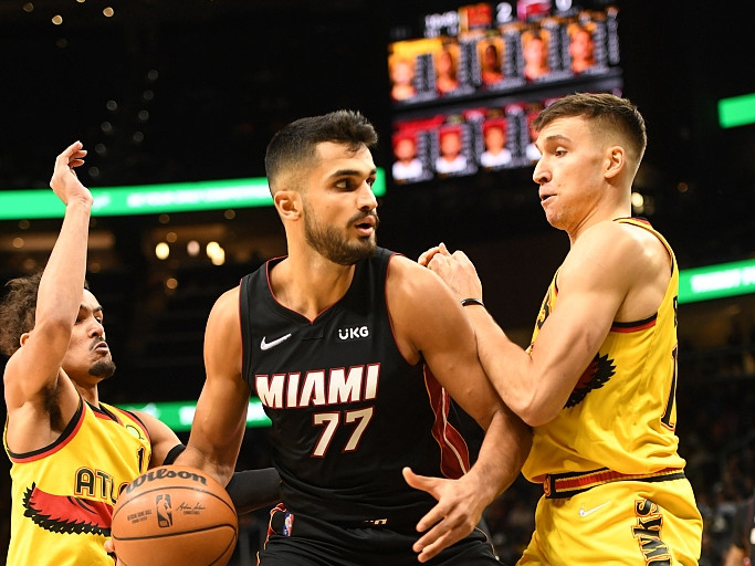  特雷杨三分雨浇灭热火，老鹰主场大胜止连败
