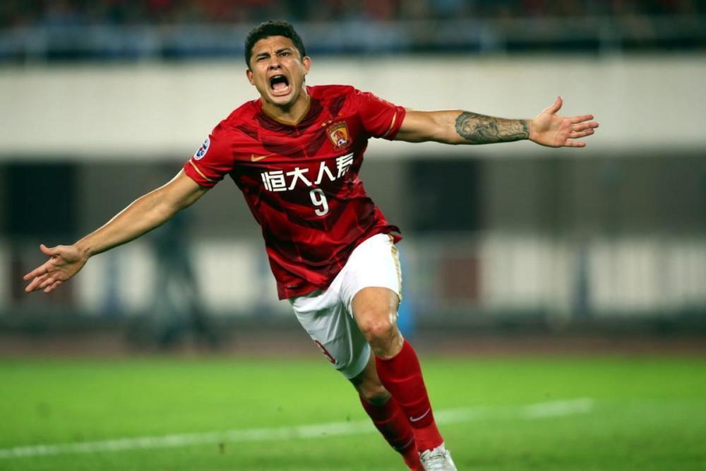  弗莱堡定位球防守密不透风客场逼平实力强劲的莱比锡